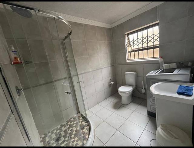 3 BEDROOM HOUSE FOR SALE IN MEADOWLANDS WEST